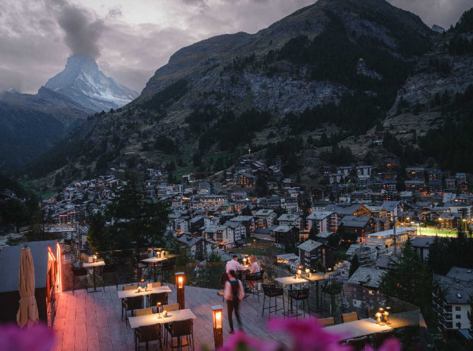 0012_Chalet Hotel Schoenegg_Zermatt_Schoene Aussichten Touristik__WEB©christianpfammatter-p-2000